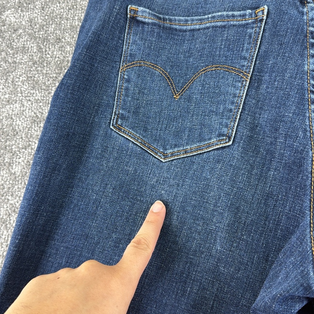 Levis Blue Jean Denim Shorts Classic Bermuda Womens Size 32 Mid Rise - Picture 7 of 10